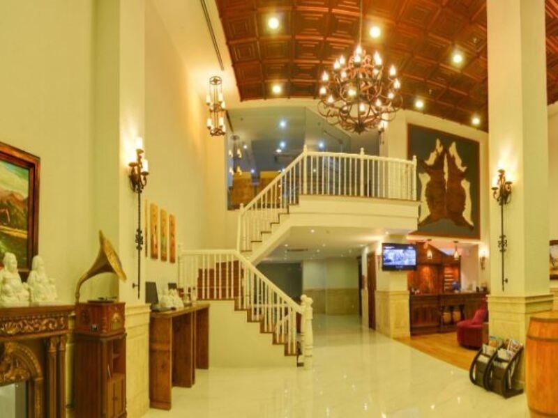 Seventeen Saloon Hotel Da Nang Bagian luar foto